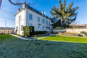 demeure à la vente -   77300  FONTAINEBLEAU, surface 218 m2 vente demeure - UBI463684943